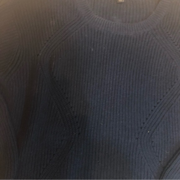 Navy sweater, great for layering or alone - Picture 3 of 4
